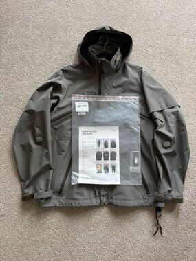 Acronym J1W-GTPL Gore-Tex Paclite Plus Jacket Large Gray Full Pack